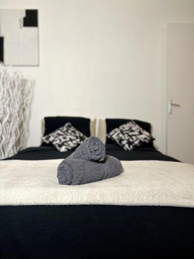 Apartament "Moonlight" Gare A 10Min De Paris, Wifi, Terrasse , Parking Argenteuil Zewnętrze zdjęcie